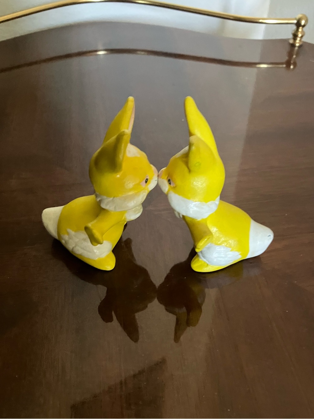 Vintage Kissing Bunnies